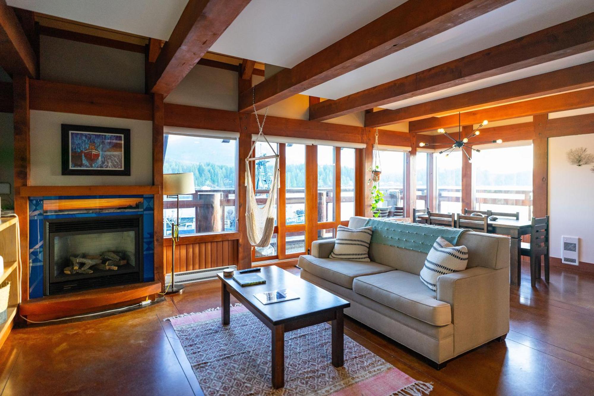 Waterfront Condo In Ucluelet Dış mekan fotoğraf